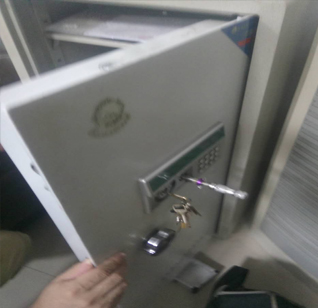 澜石迪堡保险柜开锁